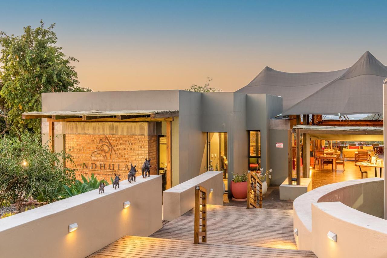 Ndhula Luxury Tented Lodge Уайт Ривър Екстериор снимка