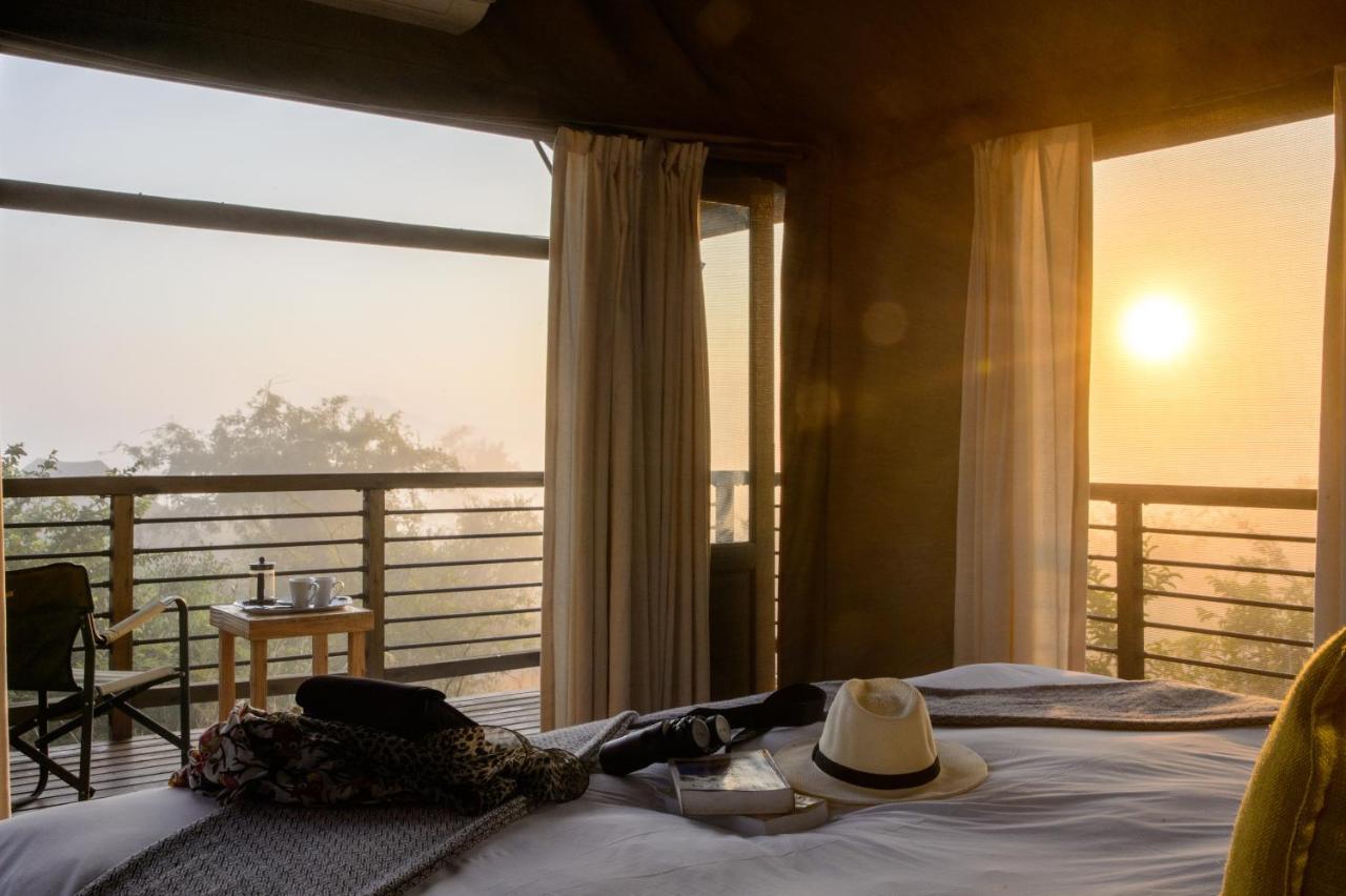 Ndhula Luxury Tented Lodge Уайт Ривър Екстериор снимка