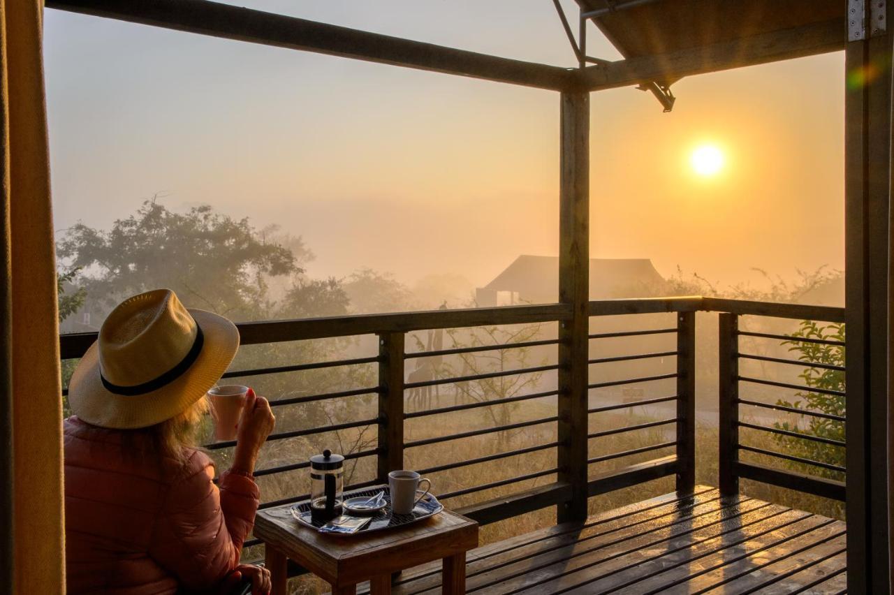 Ndhula Luxury Tented Lodge Уайт Ривър Екстериор снимка