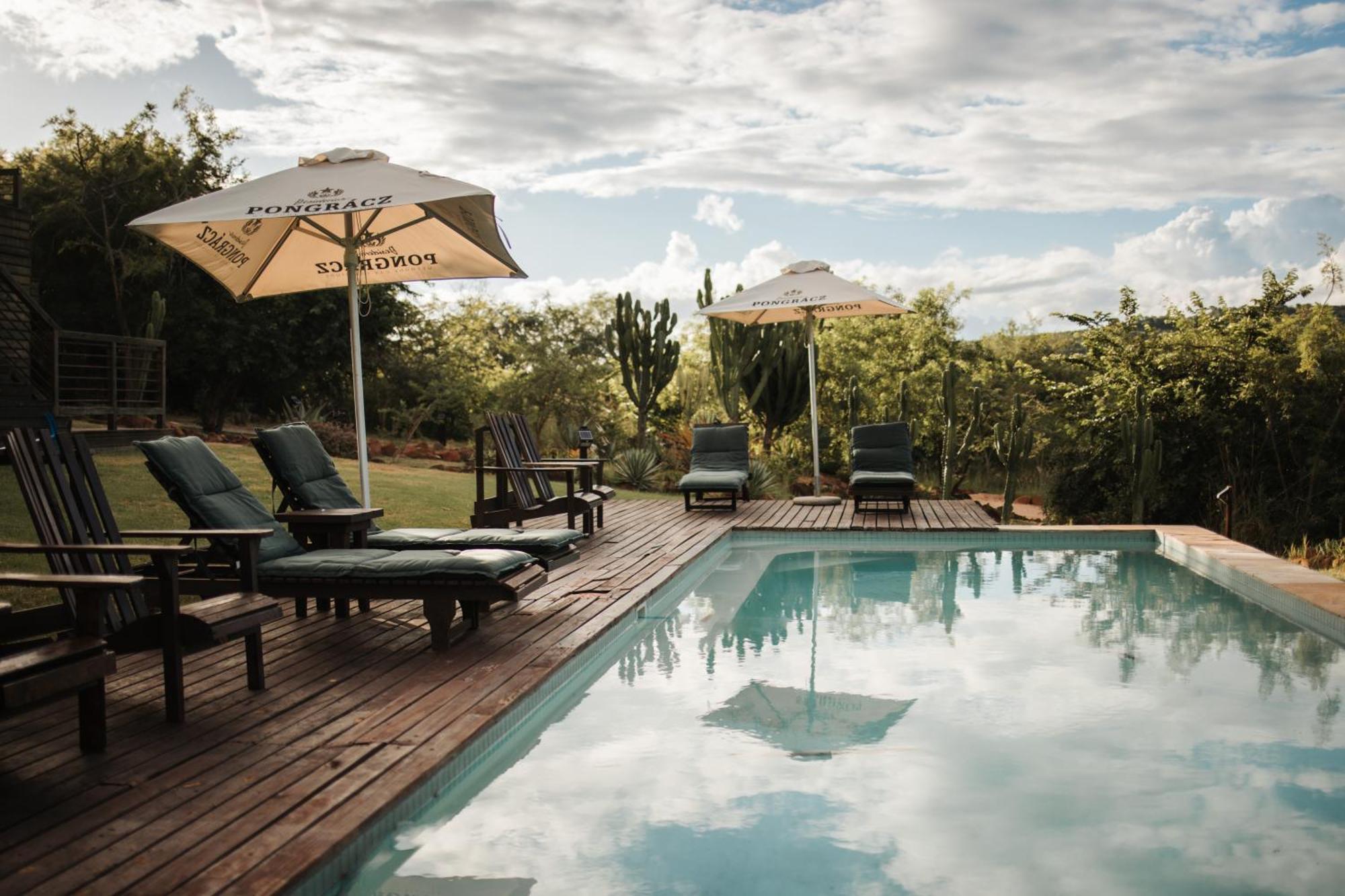 Ndhula Luxury Tented Lodge Уайт Ривър Екстериор снимка