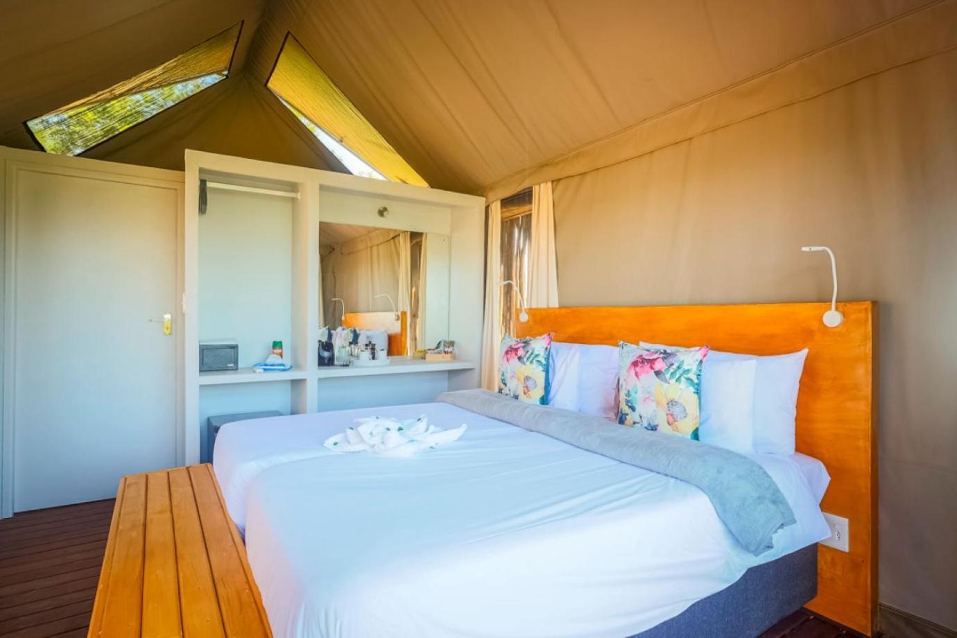 Ndhula Luxury Tented Lodge Уайт Ривър Екстериор снимка