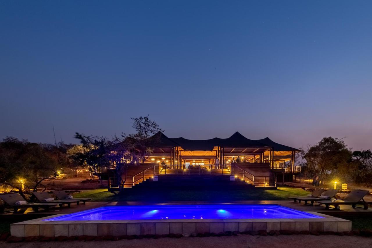 Ndhula Luxury Tented Lodge Уайт Ривър Екстериор снимка